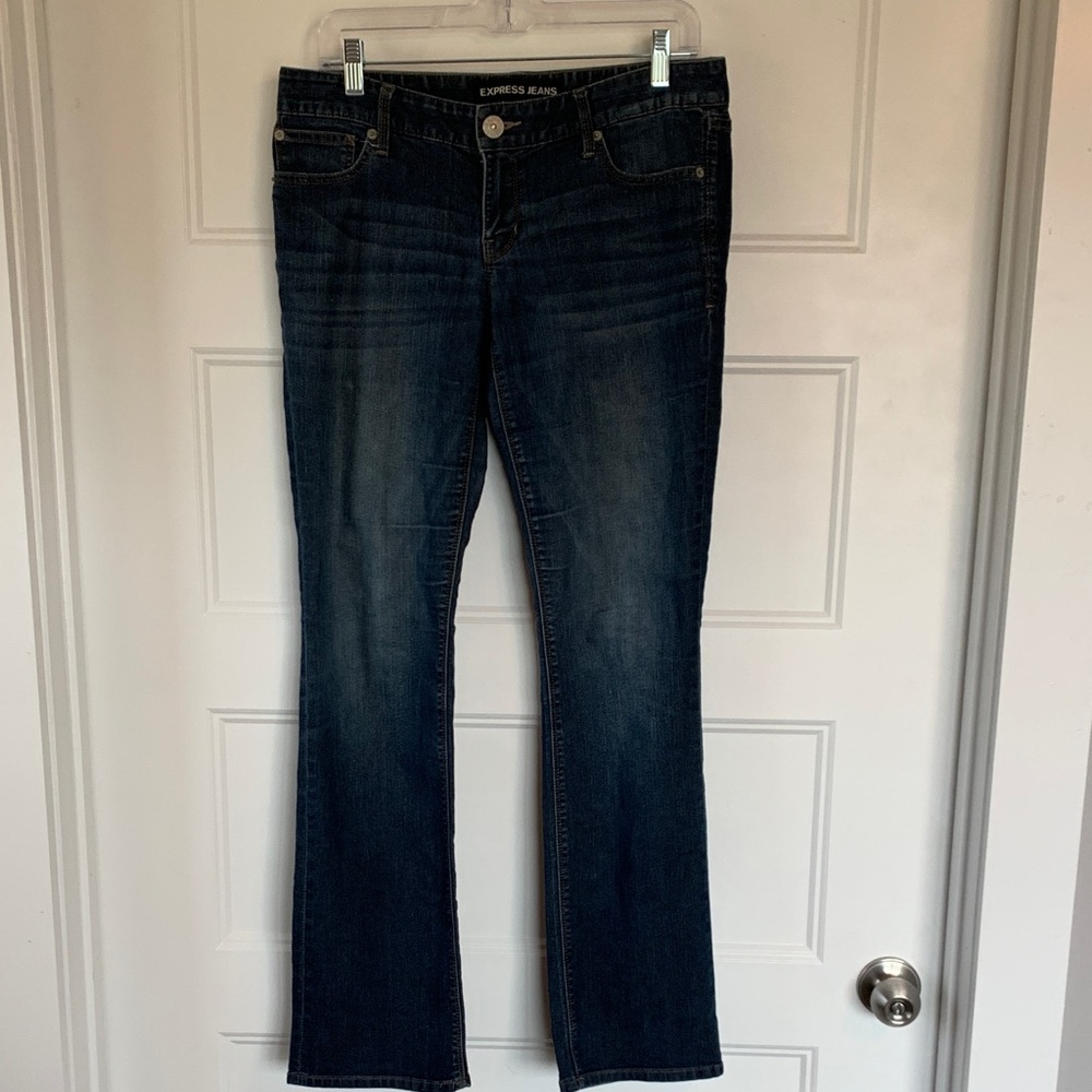 Express Women's ultra low rise barely boot cut Jeans Size 6-R